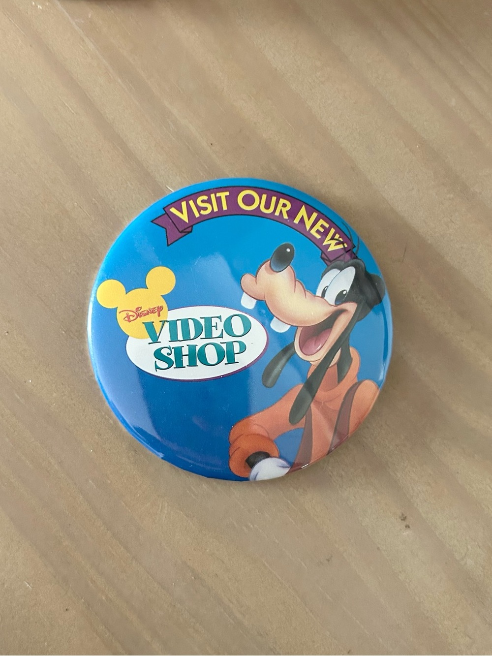 Vintage Disney Goofy Visit Our New Video Shop Promo Pin Button VHS Era